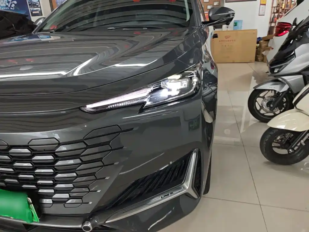 Changan UNI-K iDD — миниатюра 24