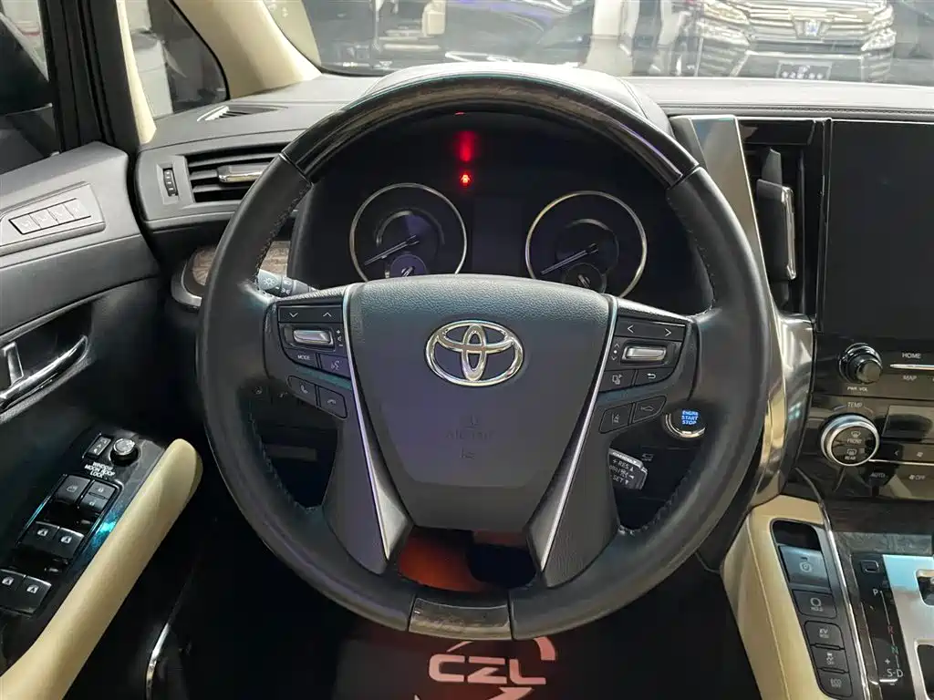 TOYOTA ELFA