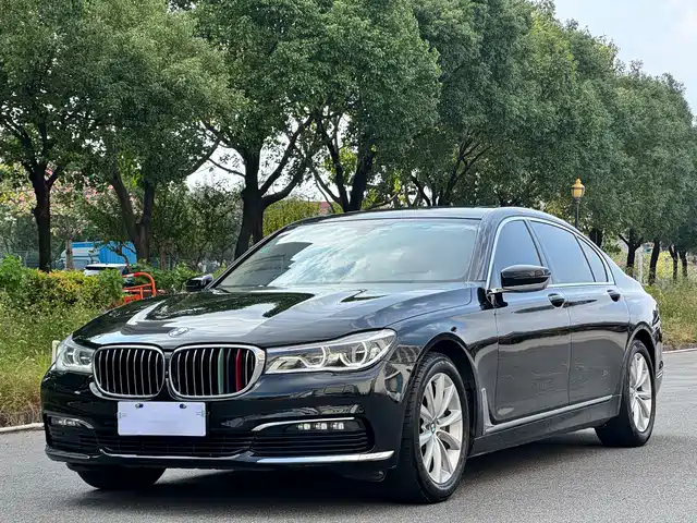 BMW  7 SERIES 2017