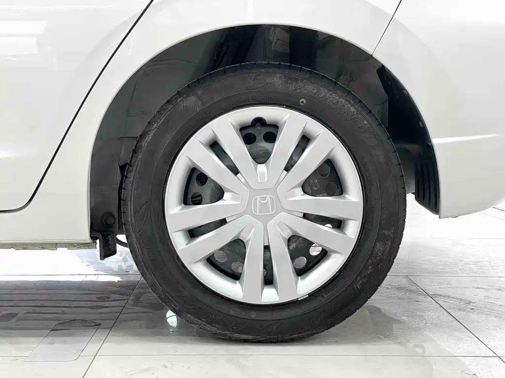 Honda Fit — миниатюра 10