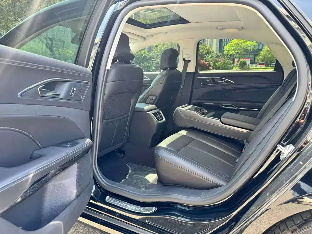 Ford Taurus 2019 EcoBoost 245 Premium