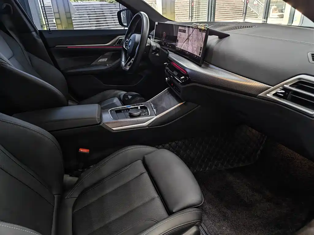 BMW i4 — миниатюра 8