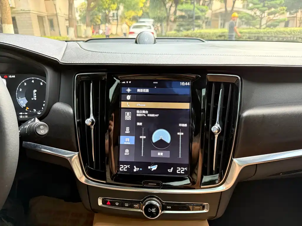 Volvo V90 — миниатюра 25