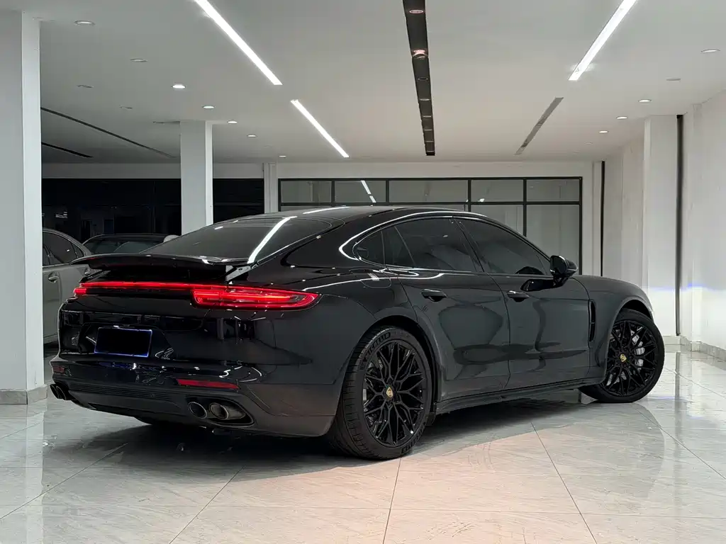 Porsche Panamera — миниатюра 5