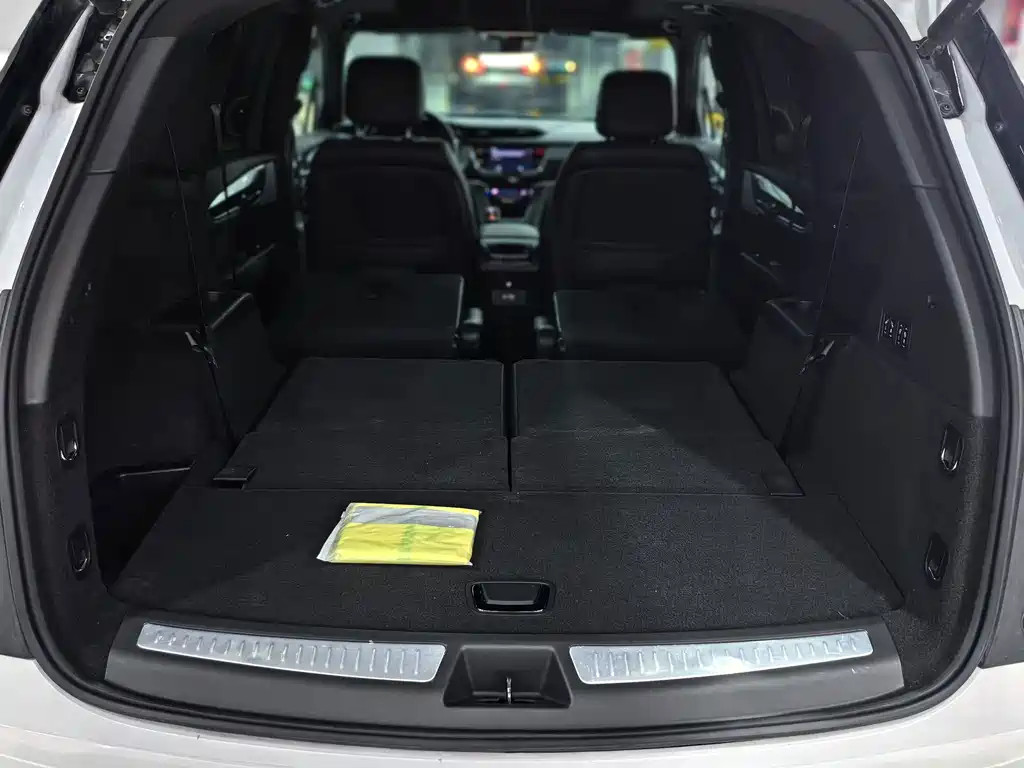 Cadillac XT6 — миниатюра 11