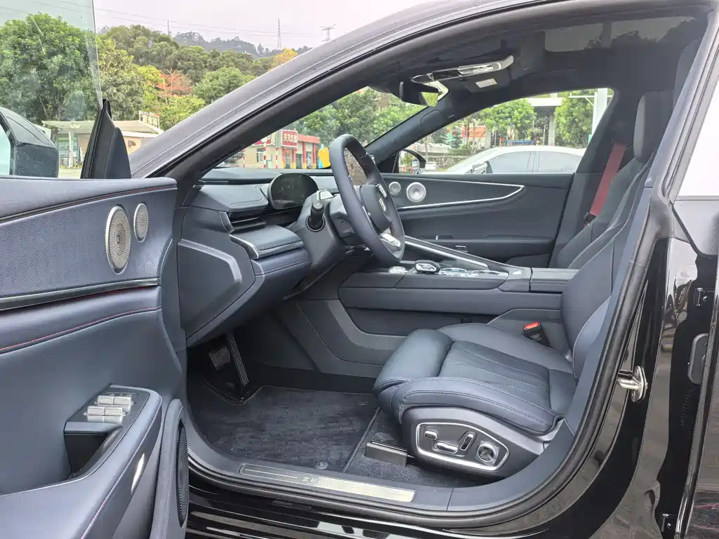 ZEEKR EXTREME KRYPTON 001