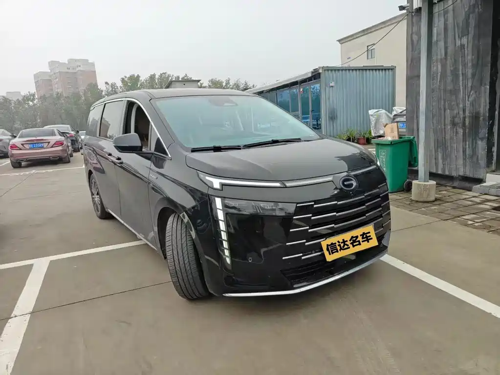 GAC Motor Trumpchi E8 PHEV — миниатюра 10