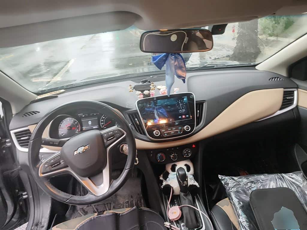 Chevrolet Monza 1.5 л 2022 г. Серебристо-серый, пробег 39600 км