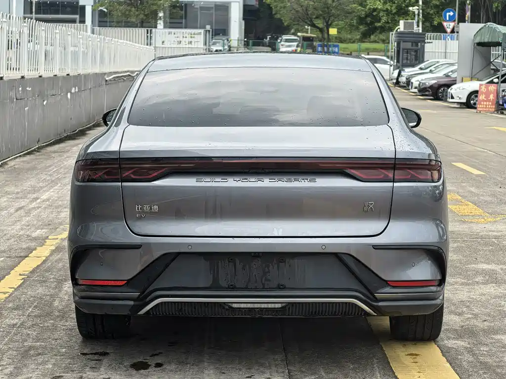 BYD Han — миниатюра 5
