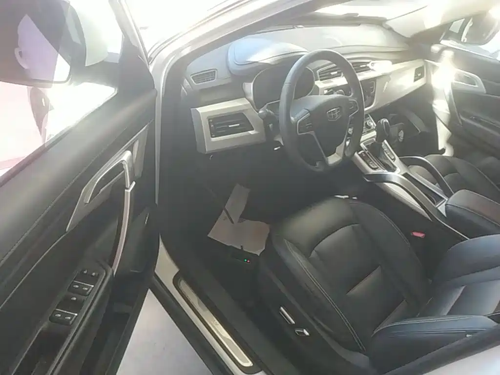 Geely Boyue — миниатюра 16