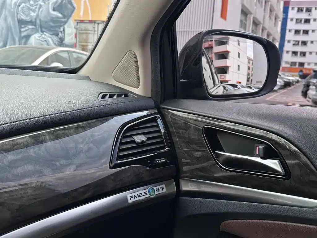 BYD Tang New Energy — миниатюра 8
