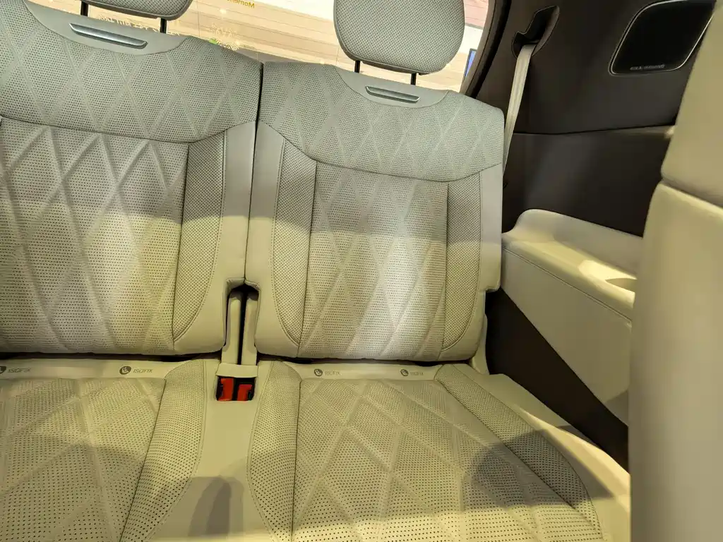 Volkswagen ID.ERA 9X — миниатюра 13