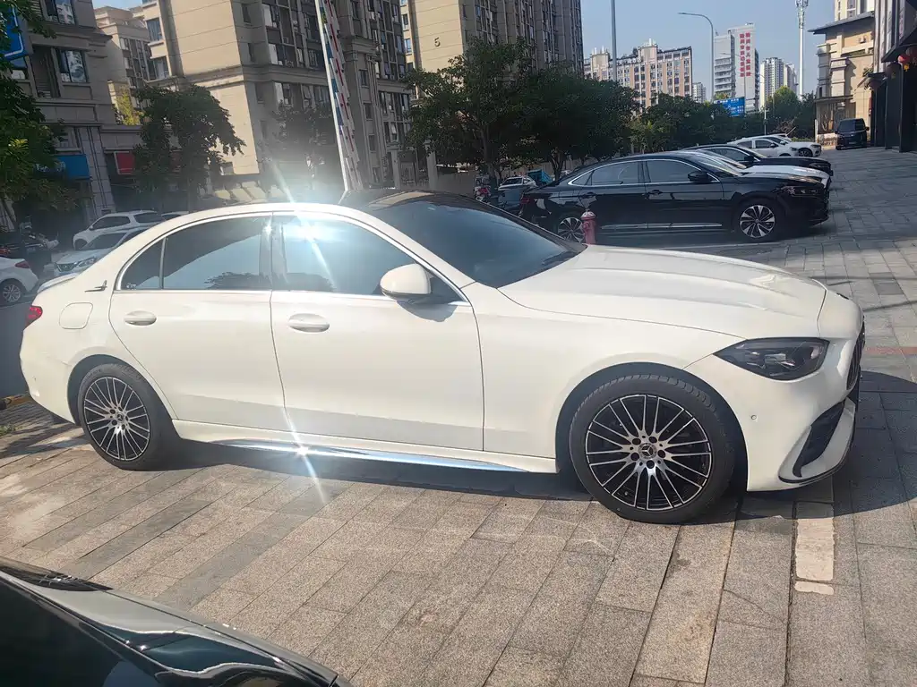 Mercedes-Benz C-Class — миниатюра 5