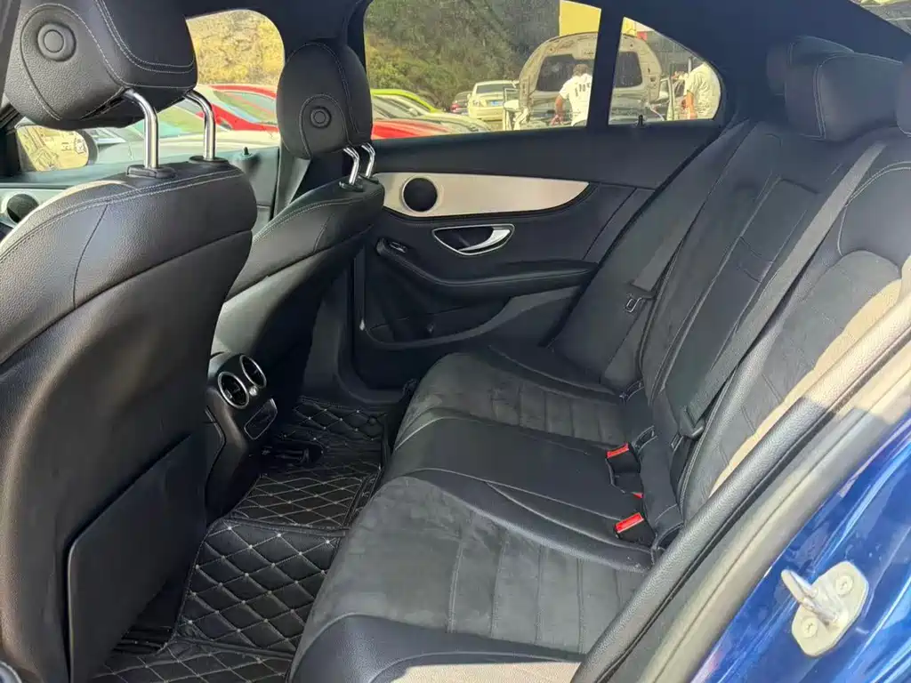 Mercedes-Benz C-Class — миниатюра 4