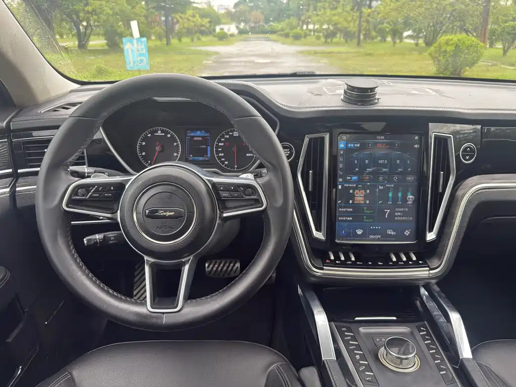 Zotye T700 2017 1.8T DCT Premium
