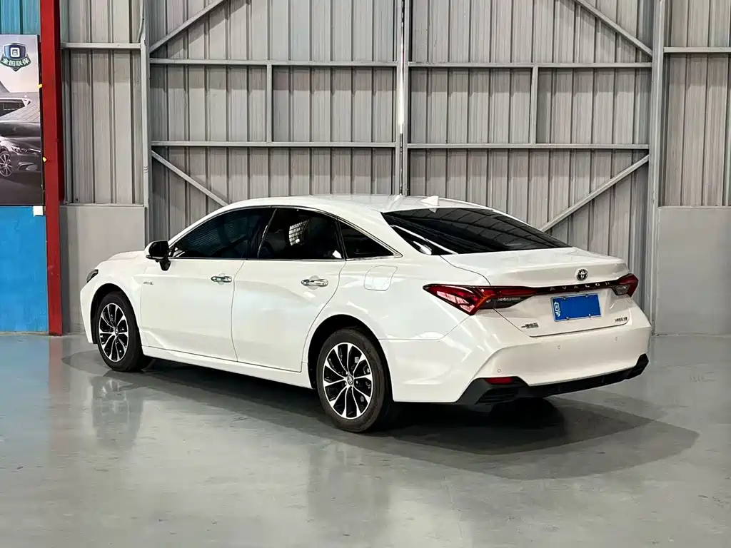 Toyota Avalon — миниатюра 9