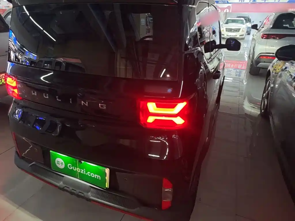 Wuling MINIEV — миниатюра 8