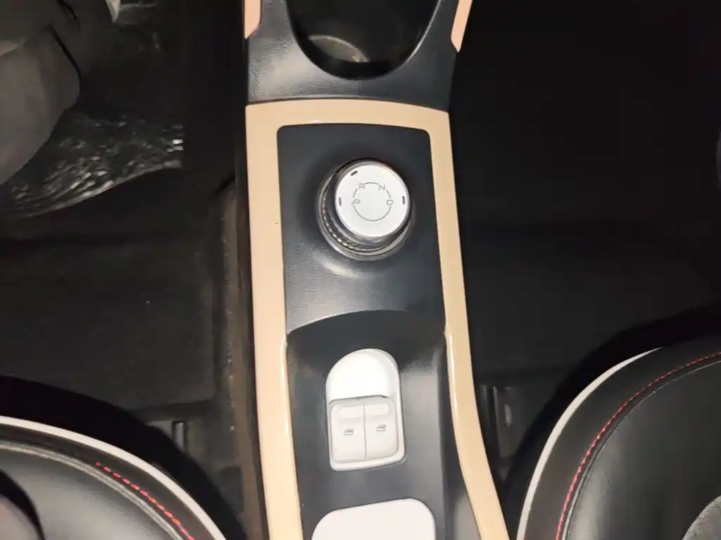 Wuling MINIEV — миниатюра 14