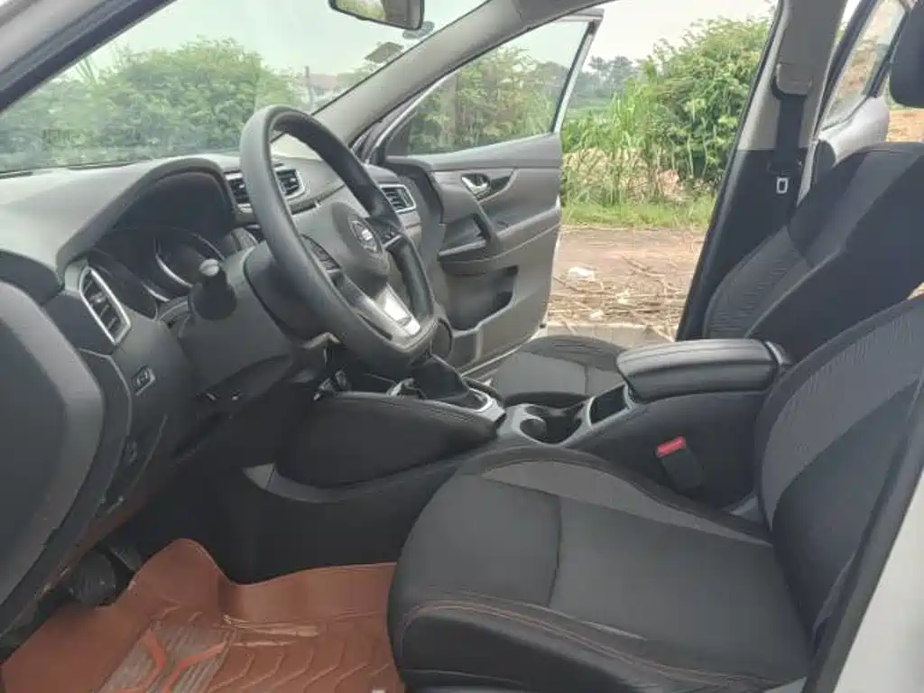 Nissan Qashqai — миниатюра 8