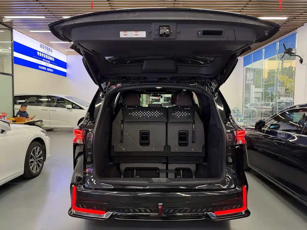 Toyota Sienna — миниатюра 12