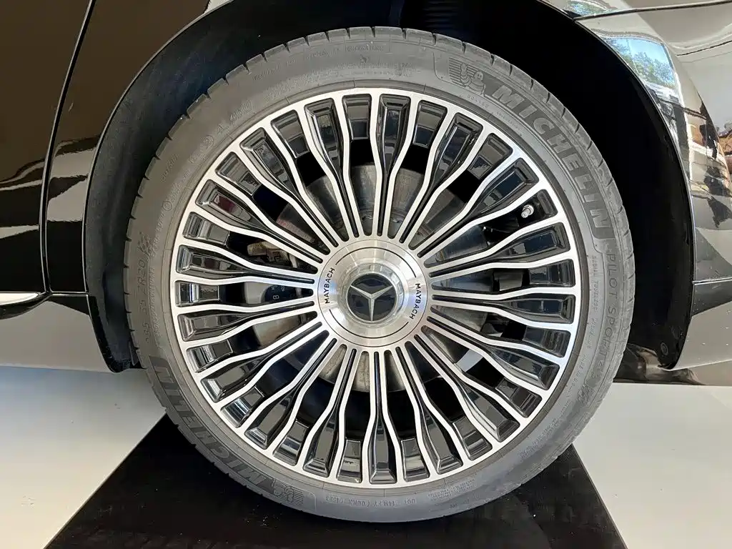 Mercedes-Benz S-Class — миниатюра 11