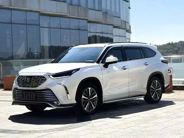 Toyota Crown Kluger