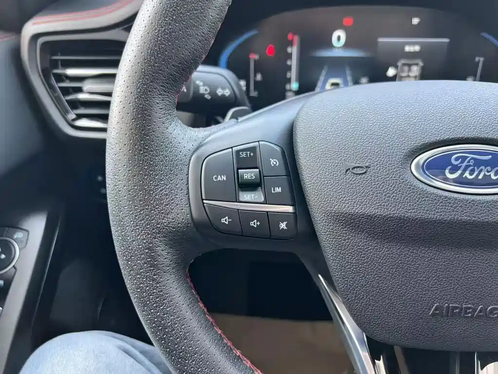 Ford Focus — миниатюра 24