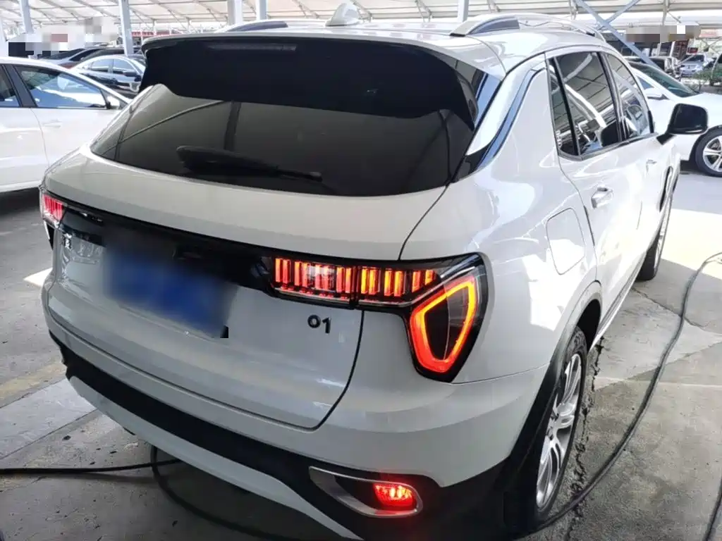 Lynk & Co 01 — миниатюра 7