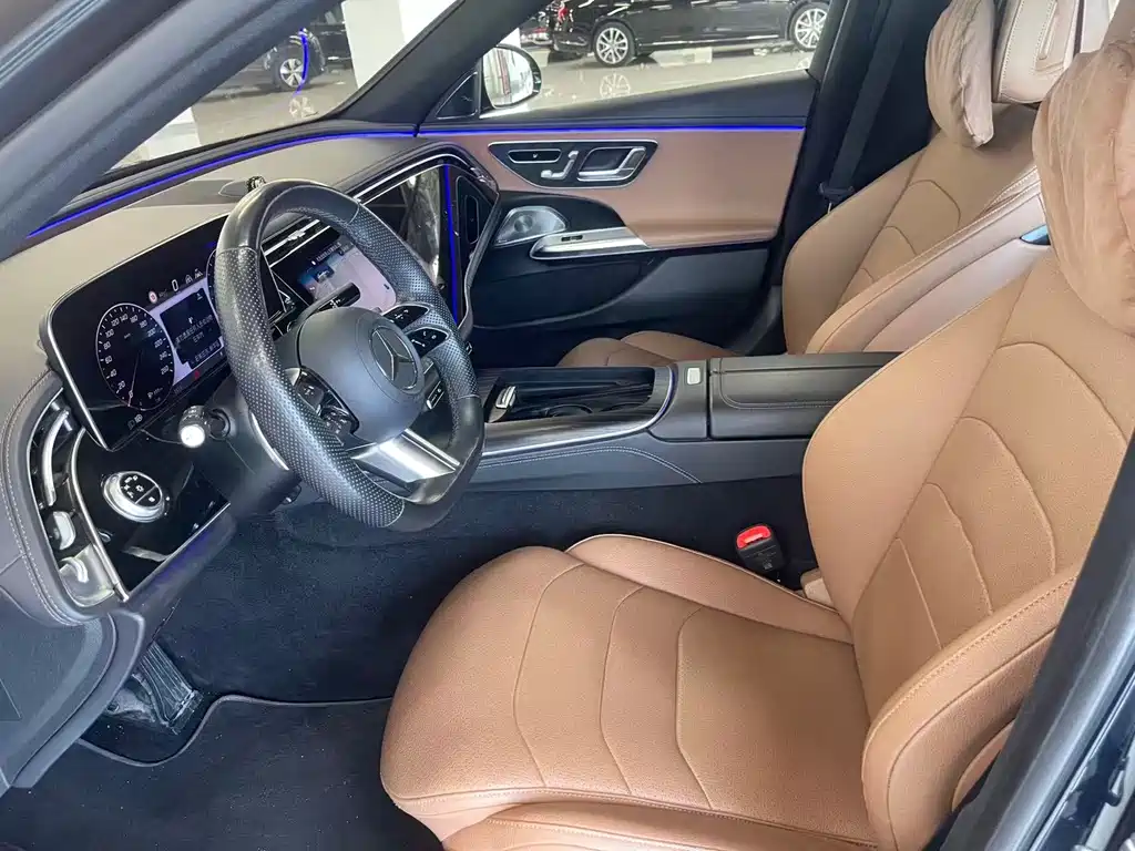 Mercedes-Benz E-Class — миниатюра 4