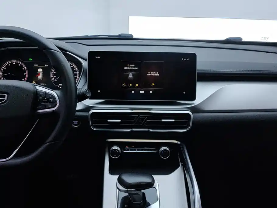 Geely Binyue — миниатюра 13