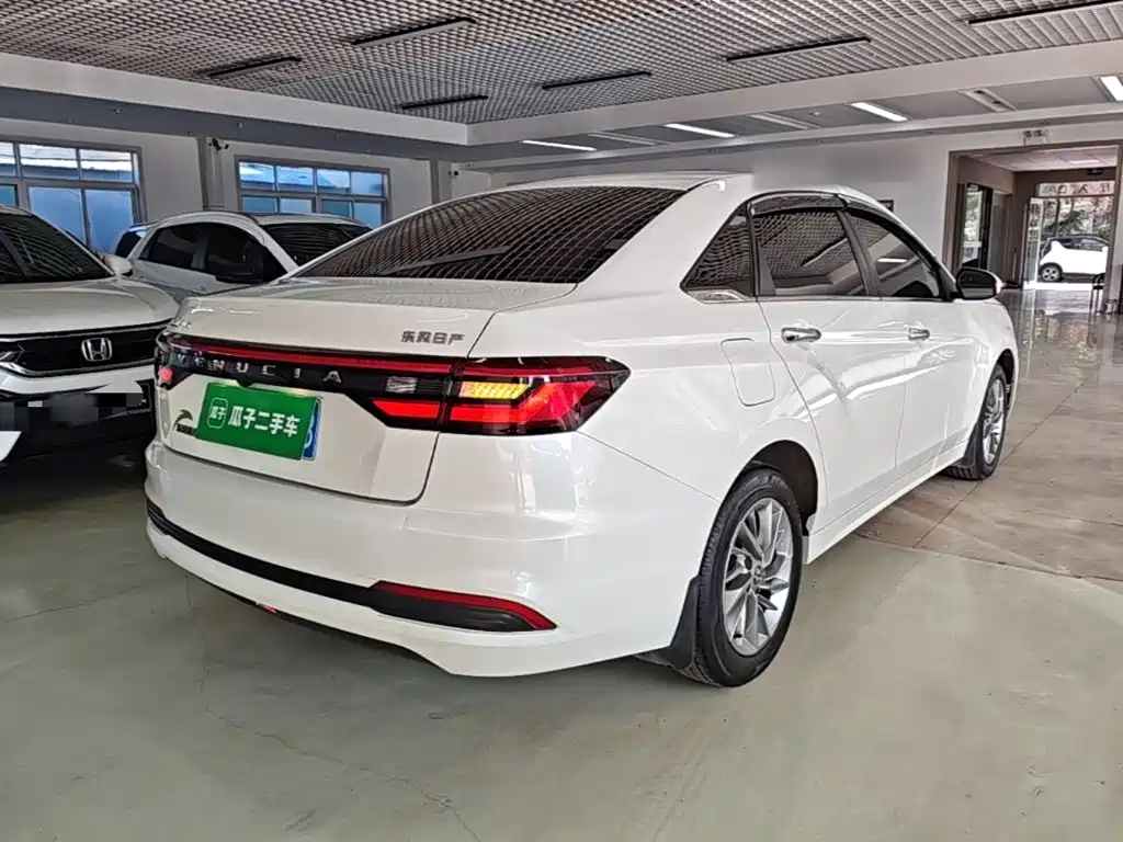 Venucia D60 — миниатюра 7