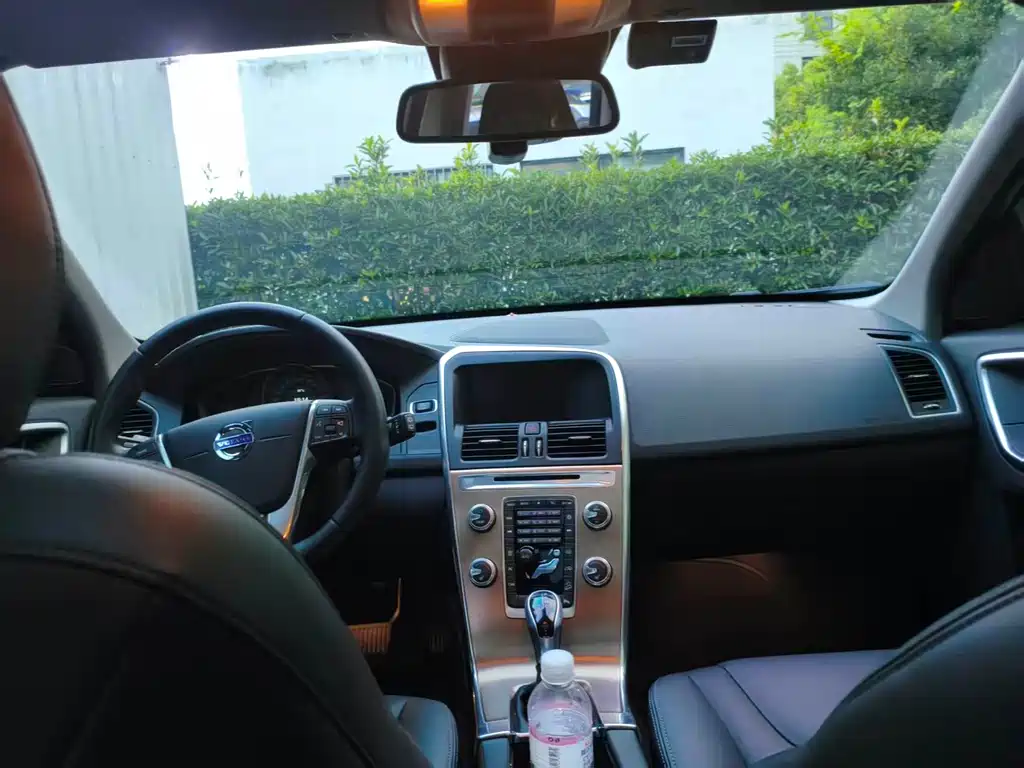 Volvo XC60 — миниатюра 5