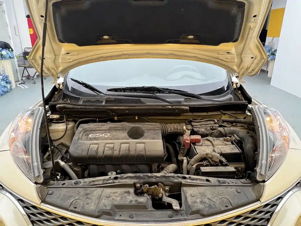 Infiniti ESQ — миниатюра 10
