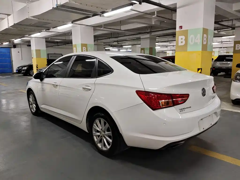 Buick Verano Sedan 20T DCT Leading Type, фото 4