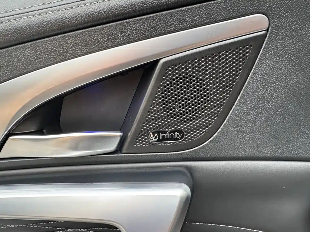 WEI PAI WEI BRAND VV7