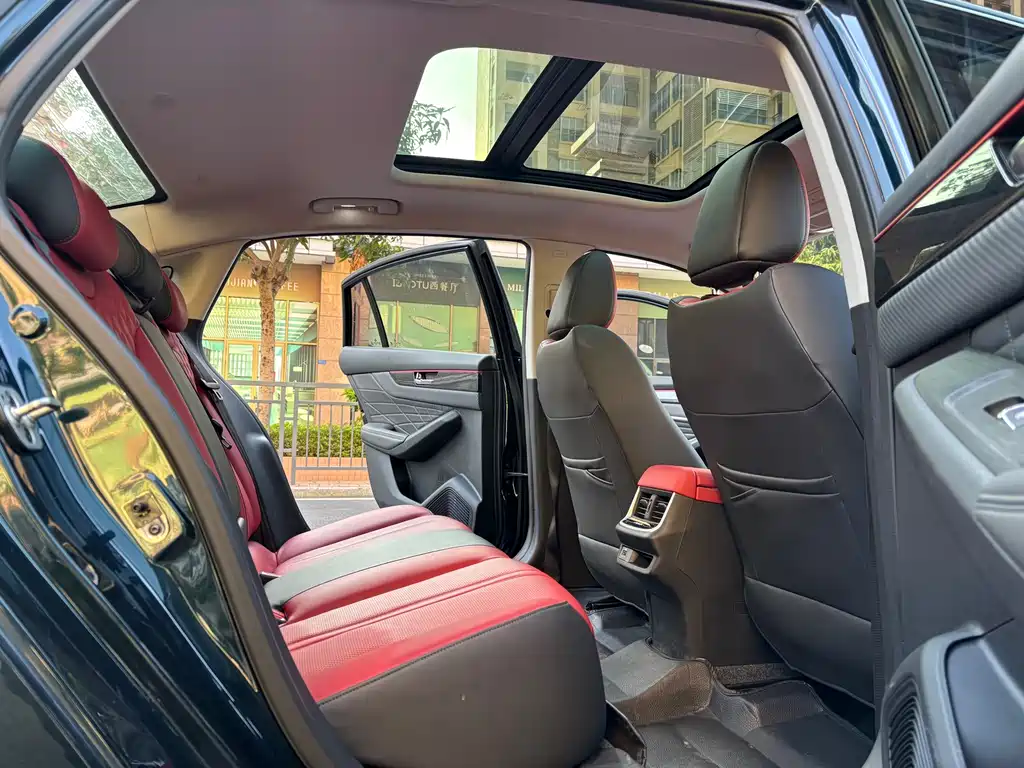 DONGFENG YI HYUN MAX