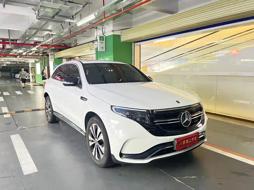MERCEDES-BENZ EQC