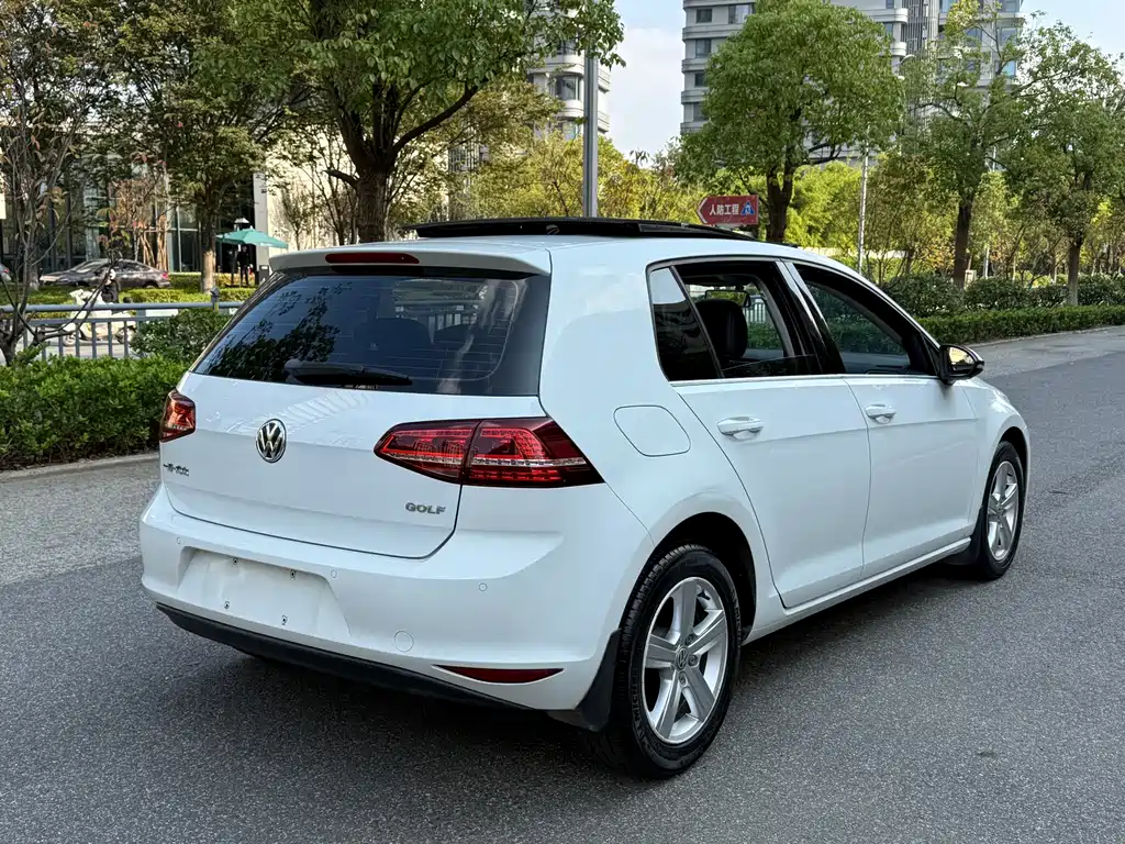 Volkswagen Golf — миниатюра 6