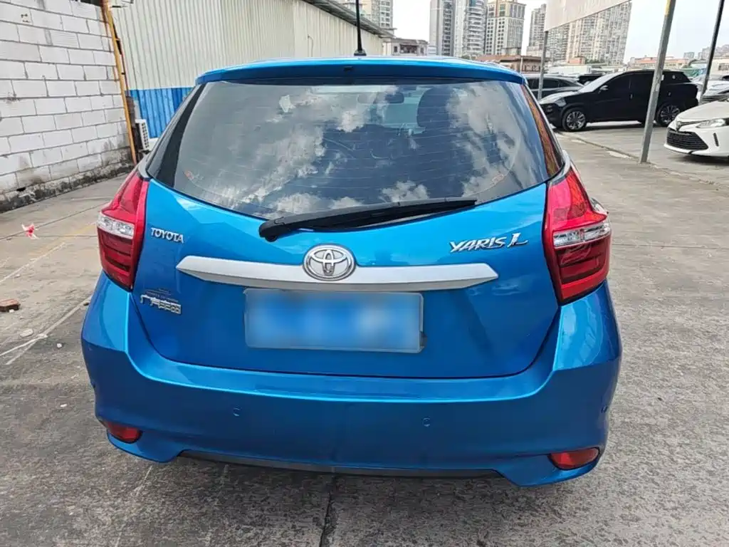 Toyota Yaris L — миниатюра 6