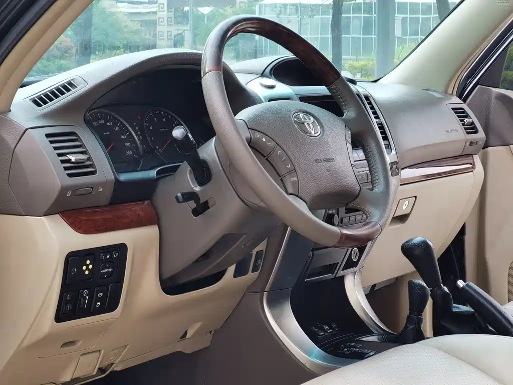 Toyota Land Cruiser Prado 2006 4.0L AT VX NAVI