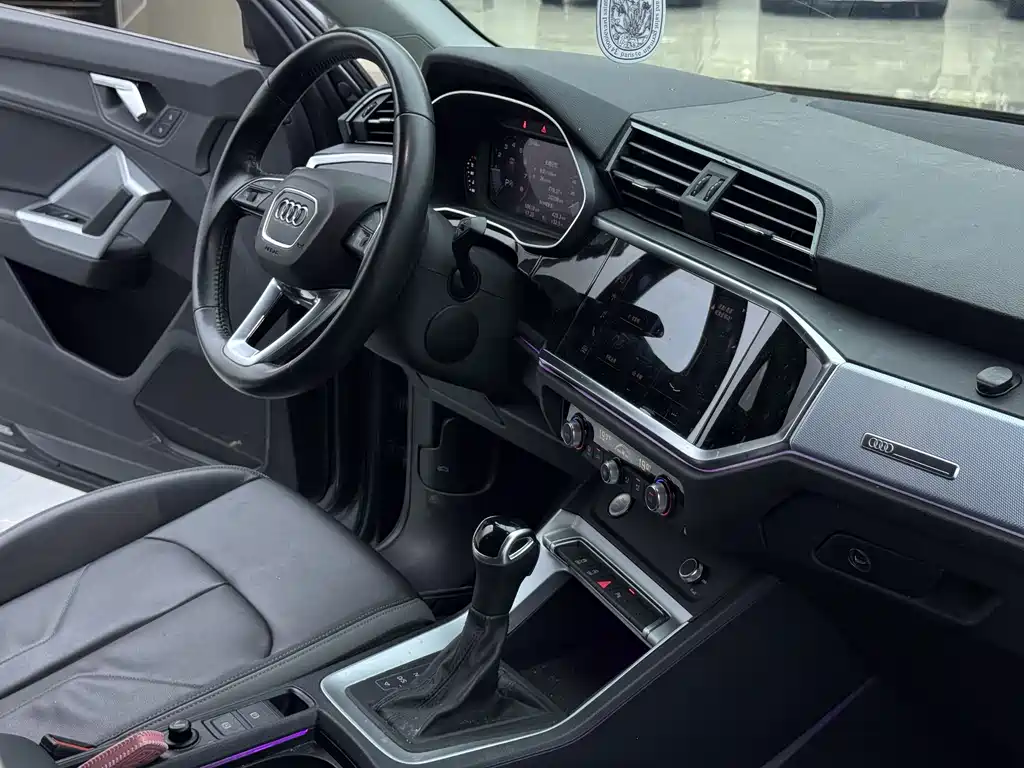 Audi Q3 2021 35 TFSI
