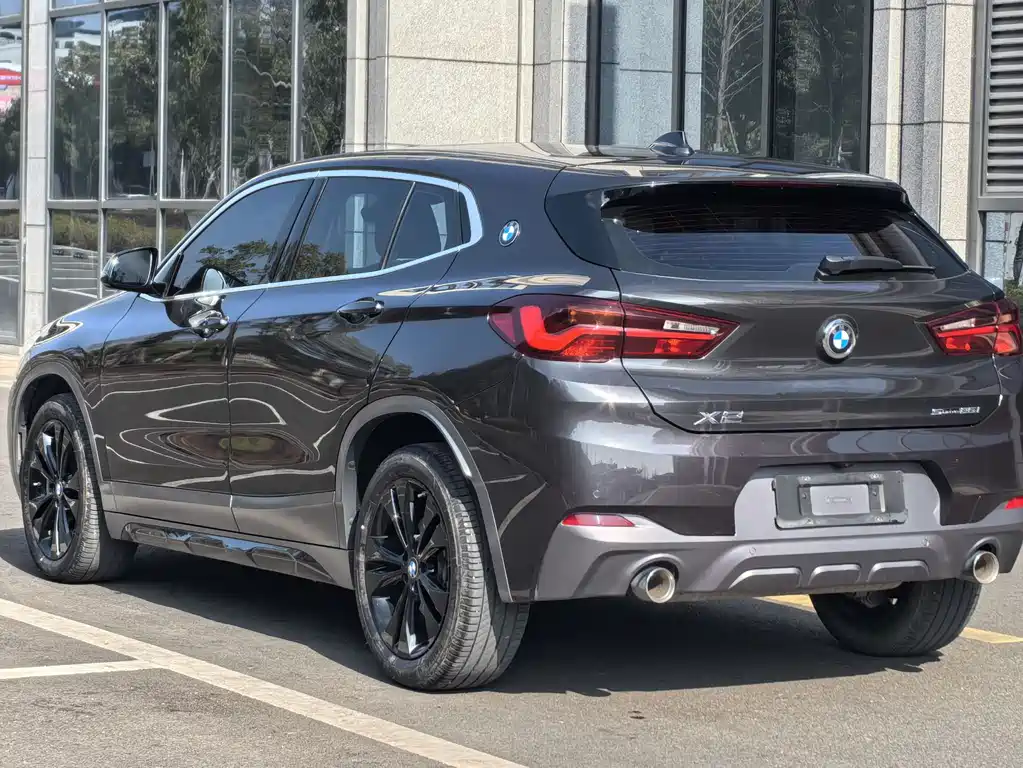 BMW X2