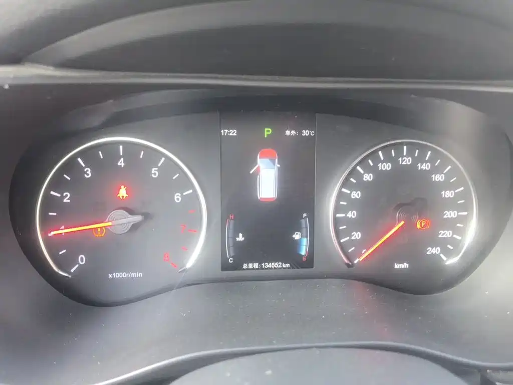 BYD MAX — миниатюра 12