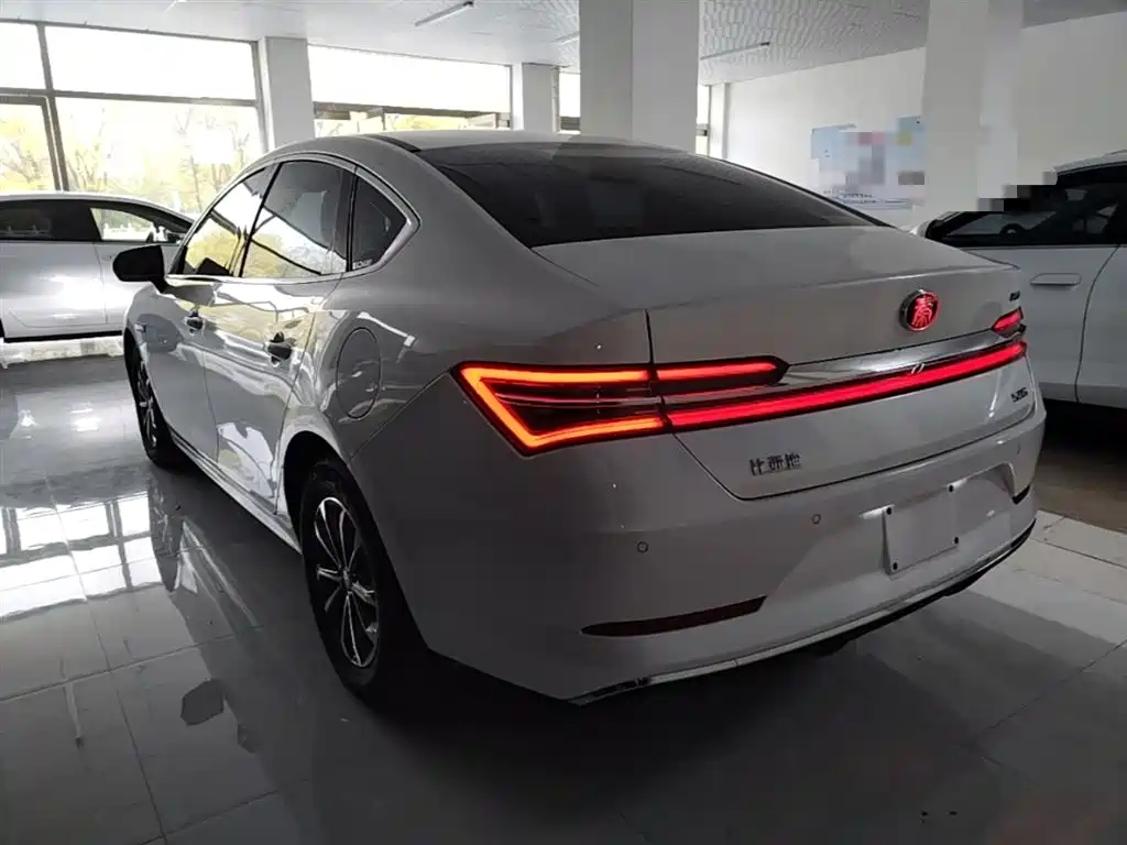 BYD Qin Pro Pro 2019 DM 1.5TI AT VI