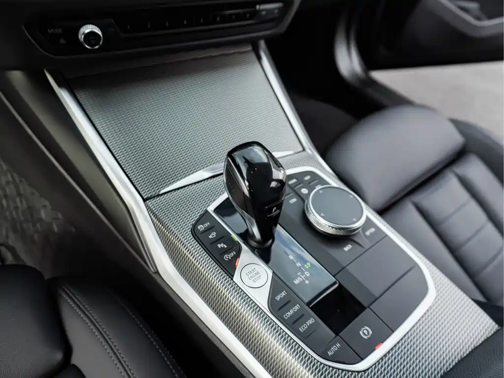 BMW 3 Series — миниатюра 17