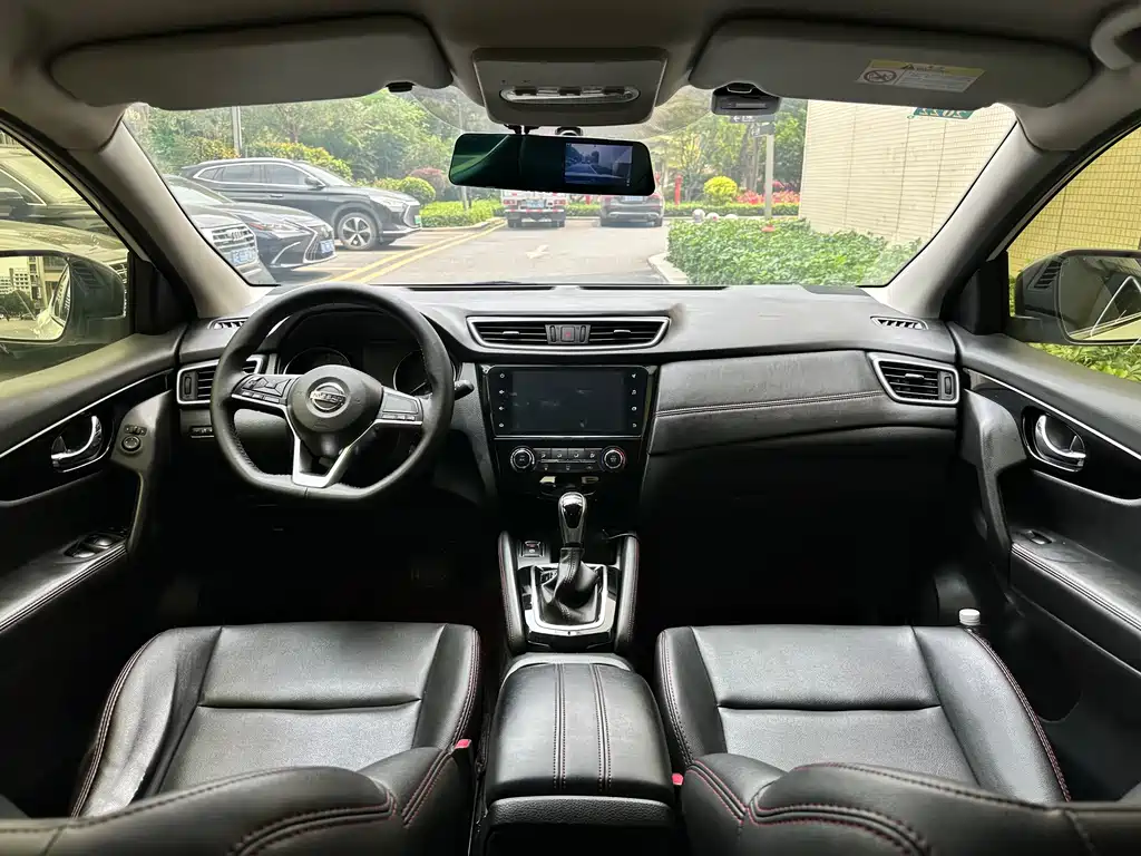 Nissan Qashqai 2019 2.0L CVT Smart