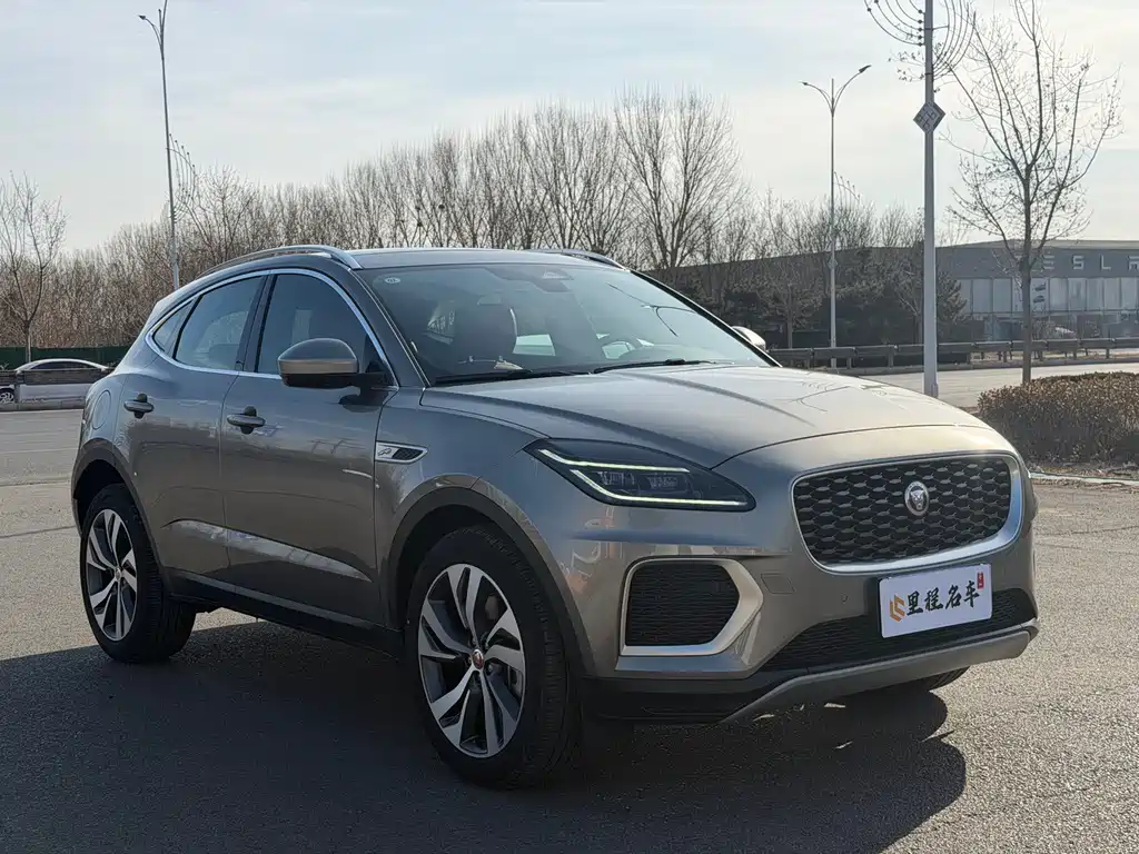 JAGUAR E PACE