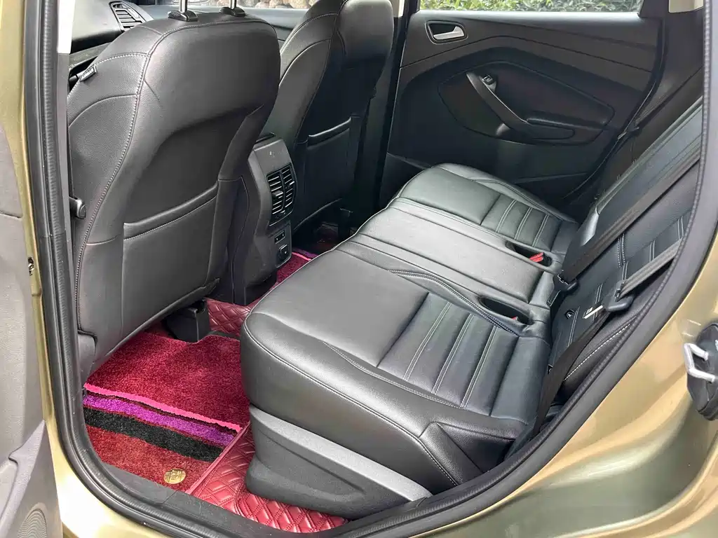 Ford Kuga — миниатюра 13