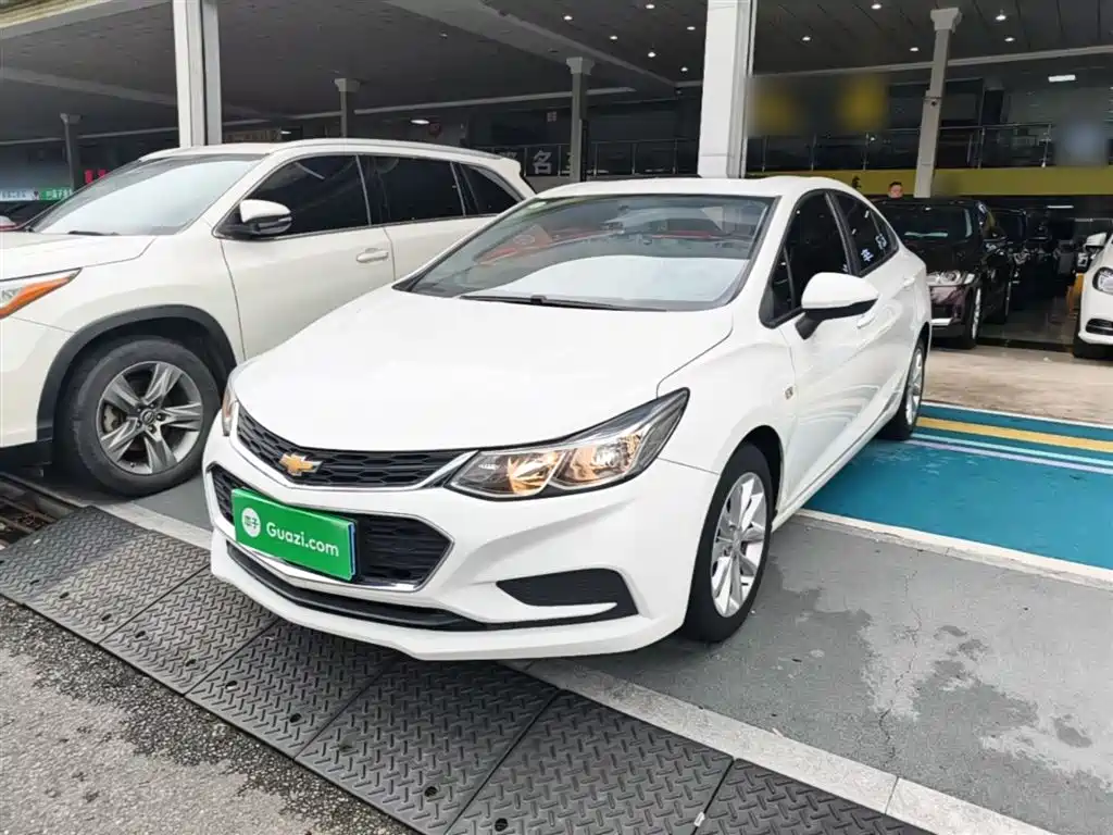 Купить Chevrolet Cruze