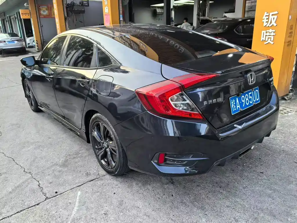 Honda Civic — миниатюра 5